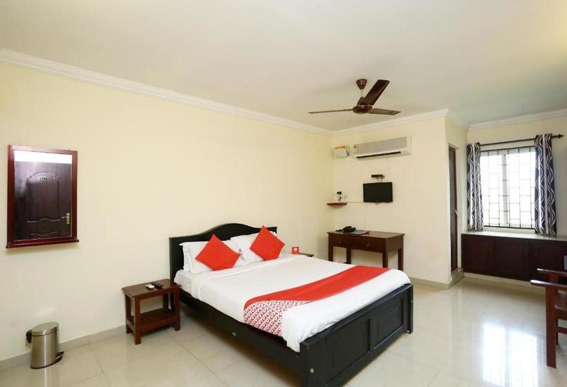 בית מלון כפרי Oyo Rooms Near Guruvayur Railway Station