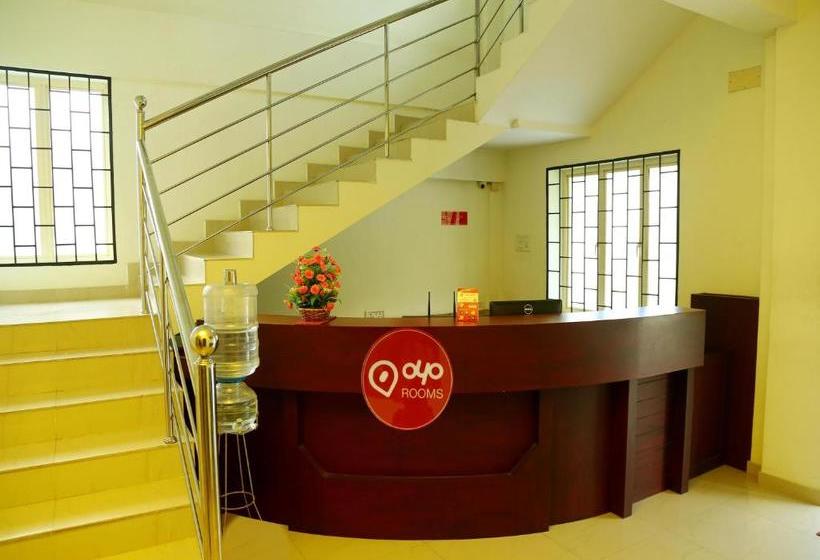 בית מלון כפרי Oyo Rooms Near Guruvayur Railway Station