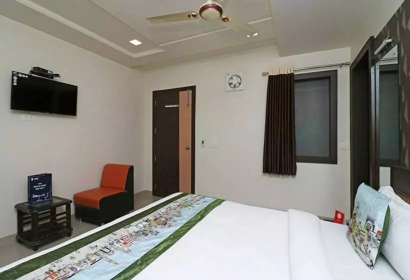 ホテル Oyo Rooms Opp Kedar Dham Massani Chowraha
