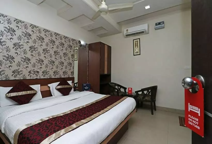 ホテル Oyo Rooms Opp Kedar Dham Massani Chowraha