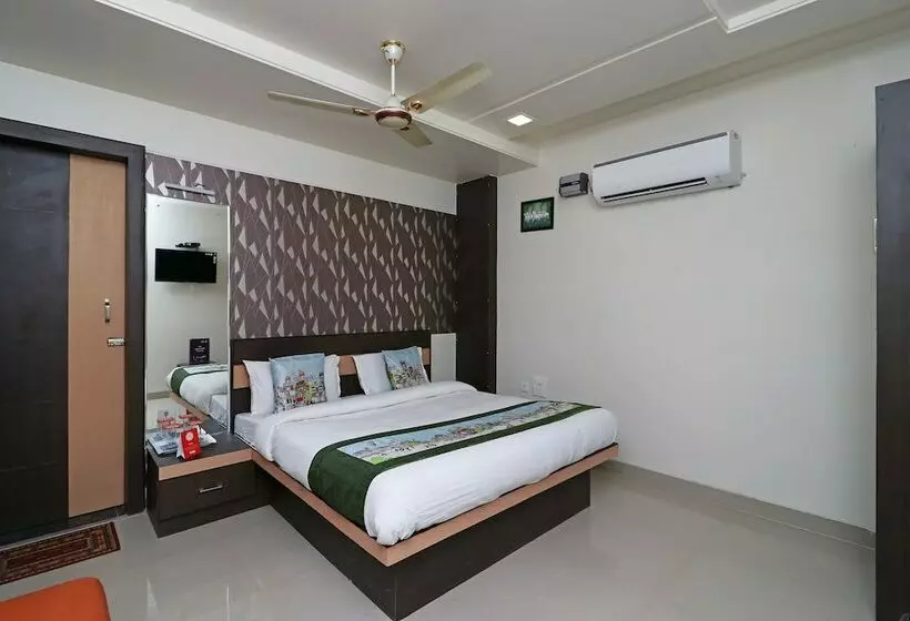 ホテル Oyo Rooms Opp Kedar Dham Massani Chowraha