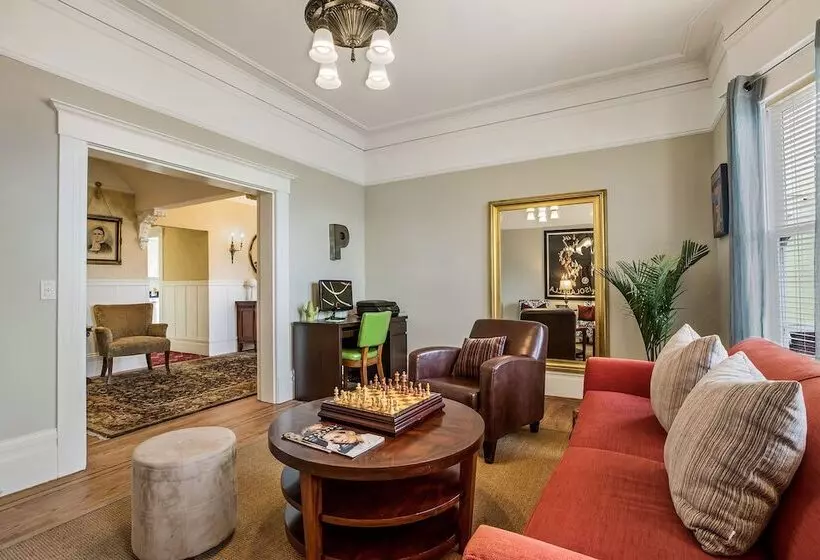 هتل Parker Guest House