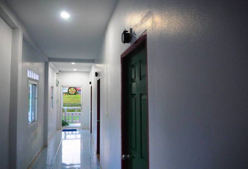 Wayla Hostel   Adults Only