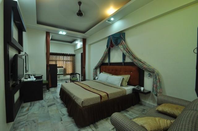 בית מלון כפרי Yadu Residency