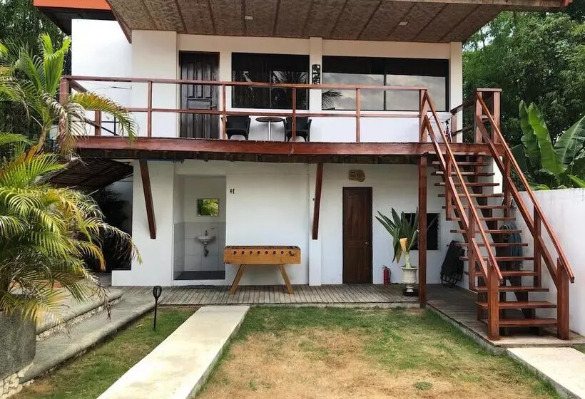 Parrot Resort Moalboal