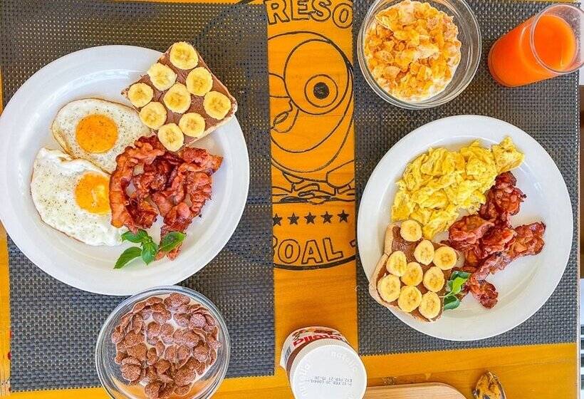 Parrot Resort Moalboal