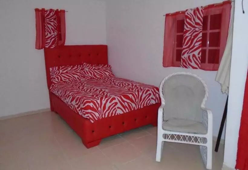 هاستل Guesthouse Villa La Isla