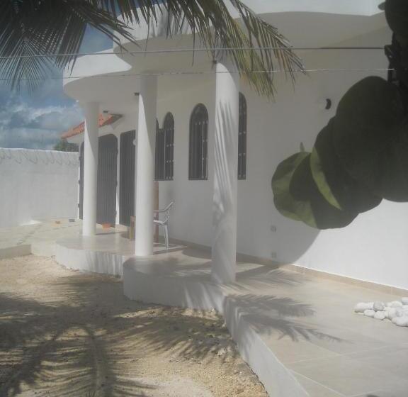 هاستل Guesthouse Villa La Isla