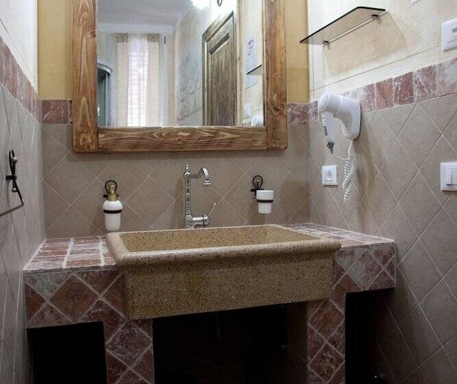 مبيت وإفطار Antico Borgo Marchese