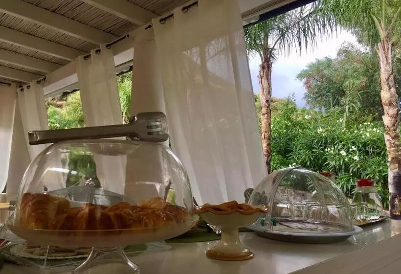 ベッドアンドブレックファースト Casa Arcada