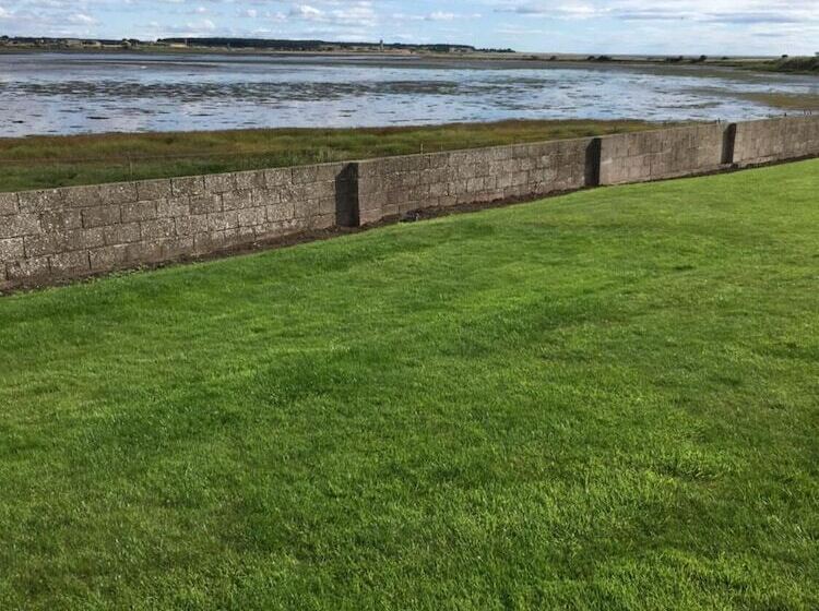 تختخواب و صبحانه Edenside House