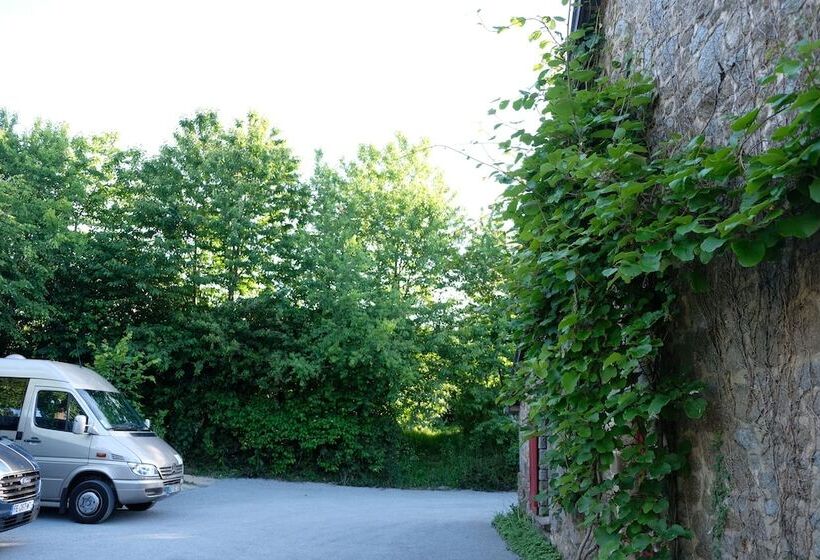 ベッドアンドブレックファースト La Maison Jaune à La Janaie