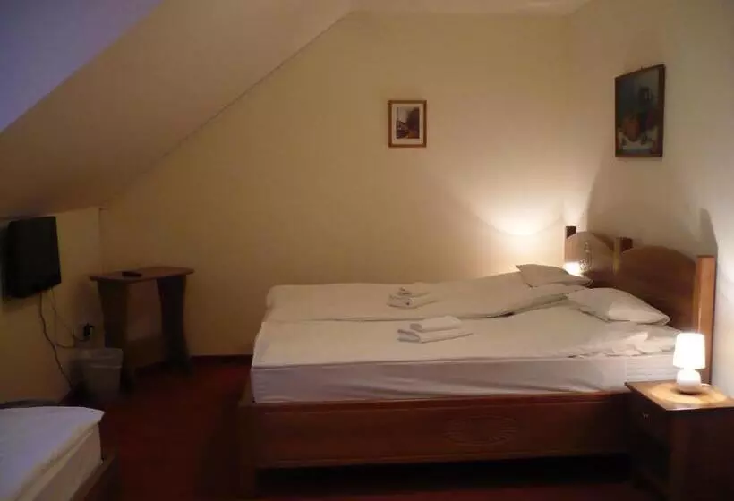 Aamiaismajoitus (B&B) St. Hubertus étterem és Panzió