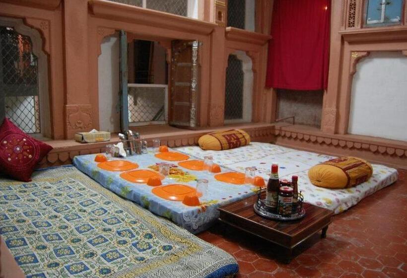 تختخواب و صبحانه Tanisha Heritage Haweli