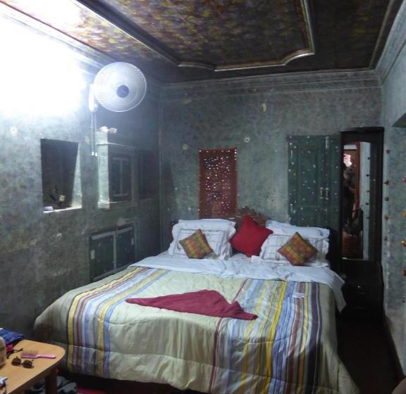 تختخواب و صبحانه Tanisha Heritage Haweli