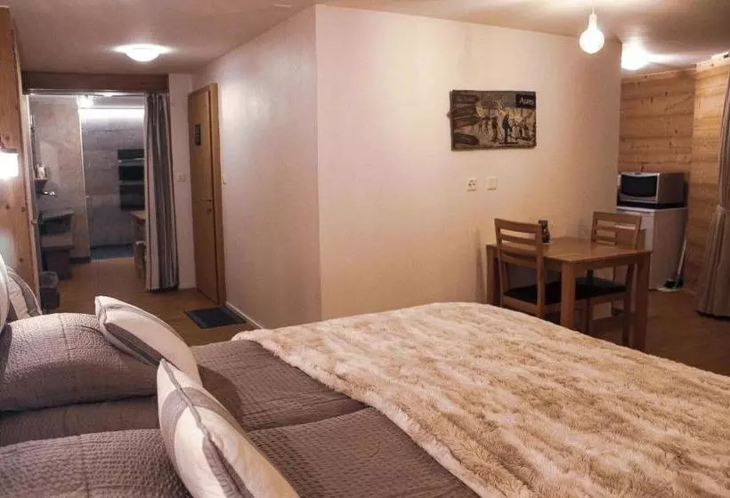 تختخواب و صبحانه Chambre Privãƒæ’ã‚â©e Avec Cuisine Et Salle De Bain Dans La Chambre, Winoka Lodge