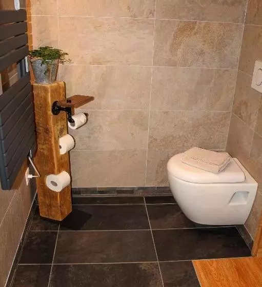 تختخواب و صبحانه Chambre Privãƒæ’ã‚â©e Avec Cuisine Et Salle De Bain Dans La Chambre, Winoka Lodge