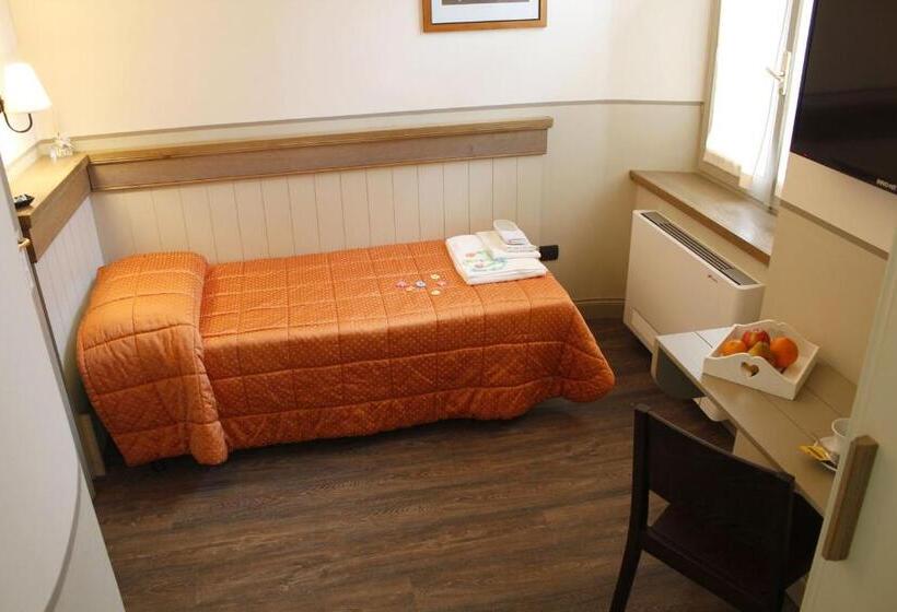 ホテル Albergo Benito