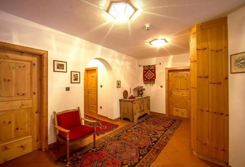 Hotelli Gasthof Obermair