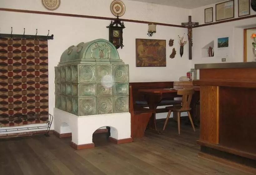 Hotelli Gasthof Obermair