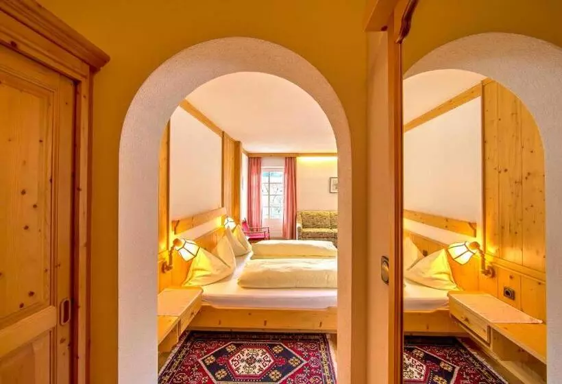 Hotelli Gasthof Obermair