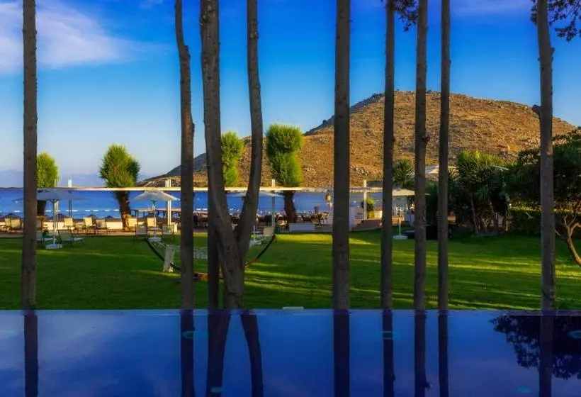 Liv Hotel By Bellazure