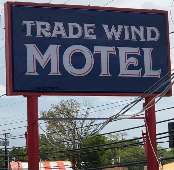 Trade Wind Motel