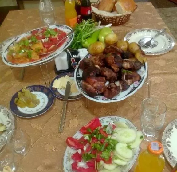 مُتل Noy