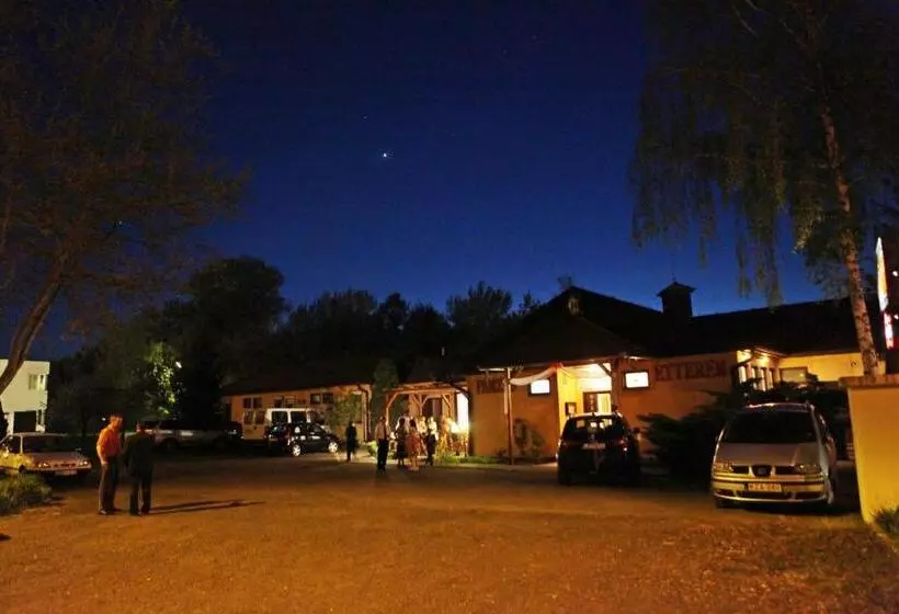 Sztár Motel étterem