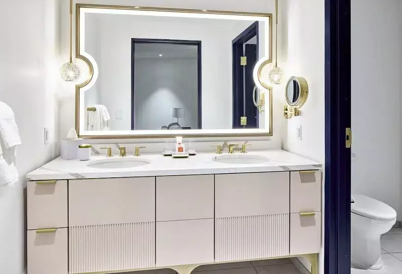 Universal Helios Grand Hotel, a Loews Hotel