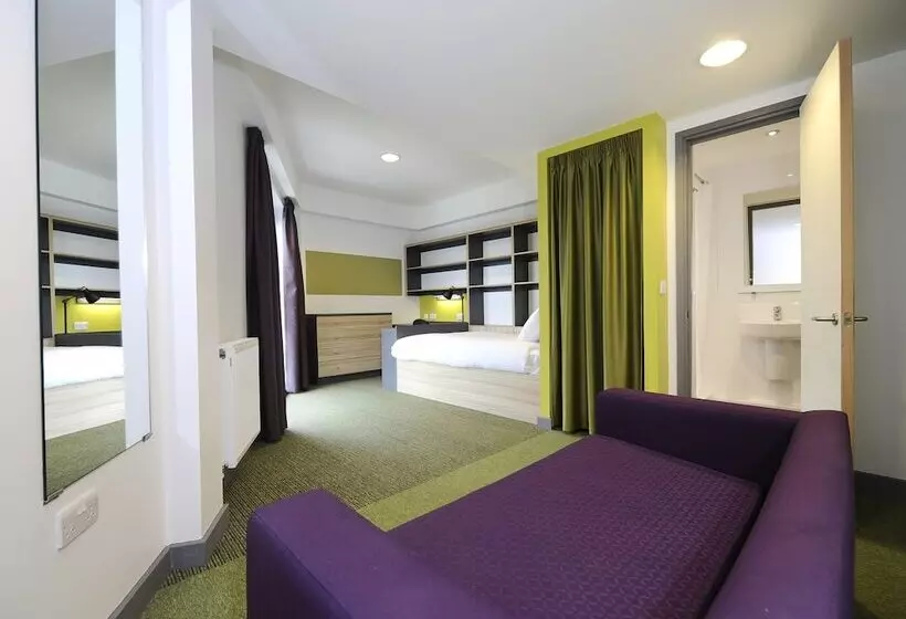 Retkeilymaja Peel Park Quarter   Campus Accommodation