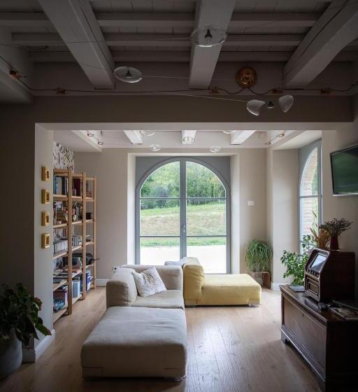 ベッドアンドブレックファースト Agriturismo Colle Casini Cortesi