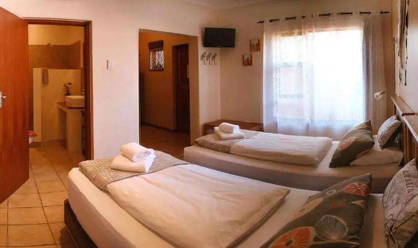 Aamiaismajoitus (B&B) Avenues Guesthouse