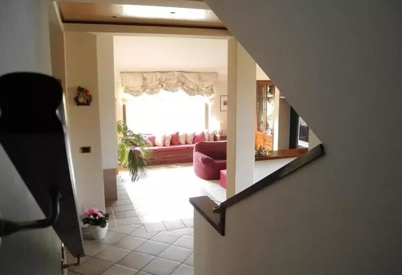 Aamiaismajoitus (B&B) Villa Campo Dei Fiori