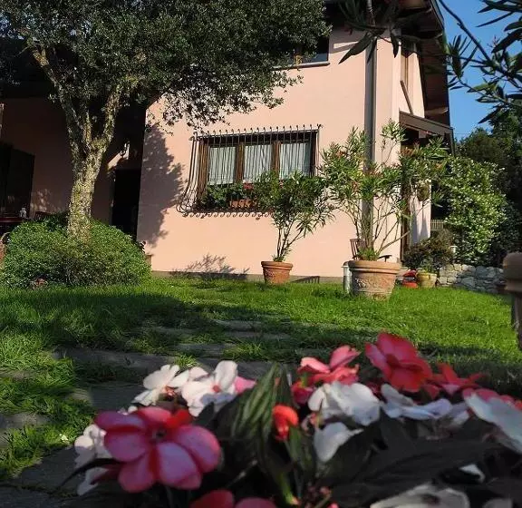 Aamiaismajoitus (B&B) Villa Campo Dei Fiori