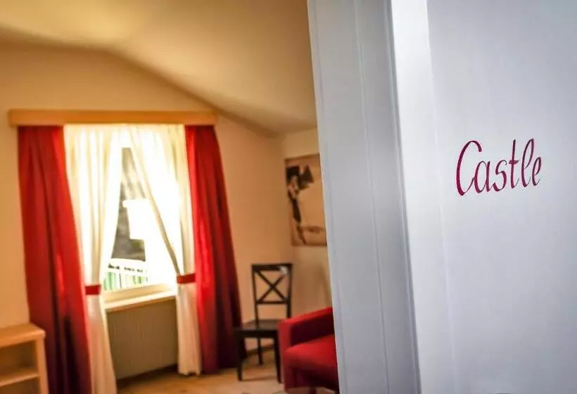 Aamiaismajoitus (B&B) Am Schloss Guest House