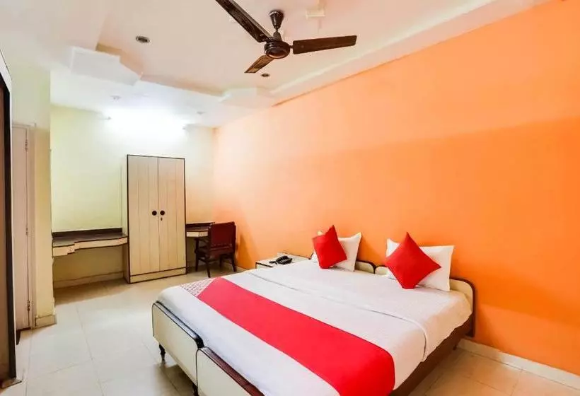 ホテル Sai Priyanka Comfort Inn