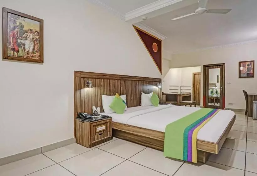 ホテル Treebo Komfort Suites, 3 Km From Mysore Palace