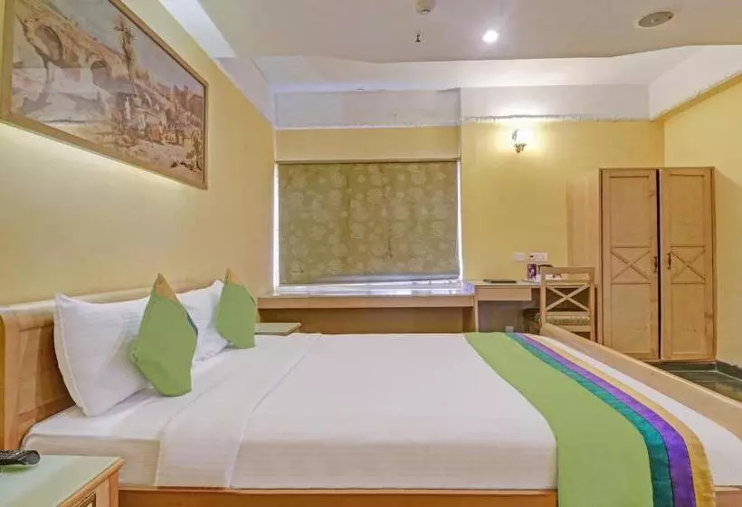 ホテル Treebo Komfort Suites, 3 Km From Mysore Palace