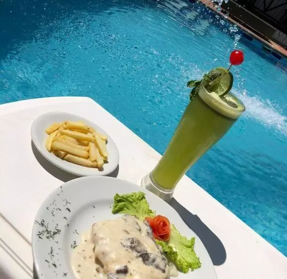 هتل Verano Resort San Gil