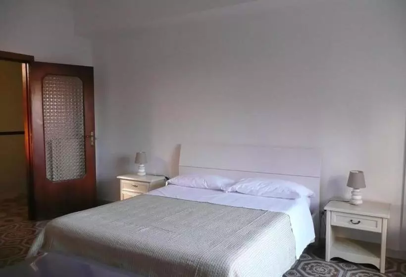 Aamiaismajoitus (B&B) Herculis Domus