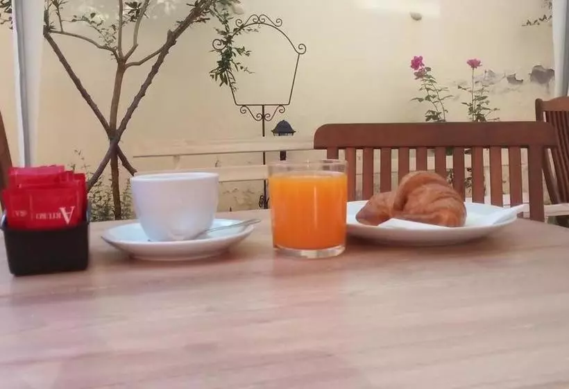 ホテル Albergo Soliani