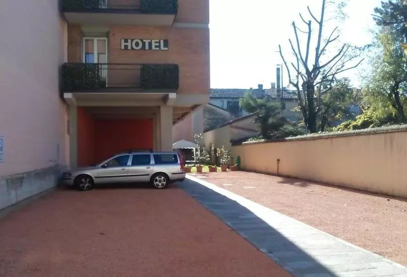 ホテル Albergo Soliani