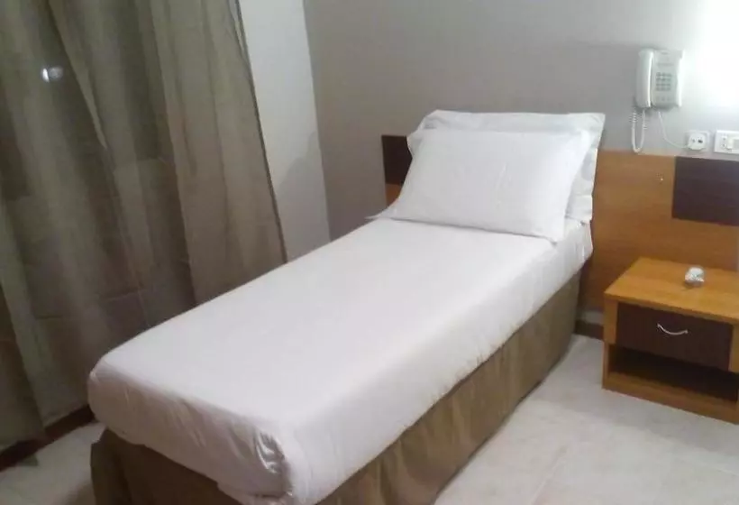 ホテル Albergo Soliani