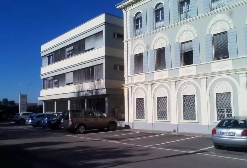 ホテル Albergo Soliani