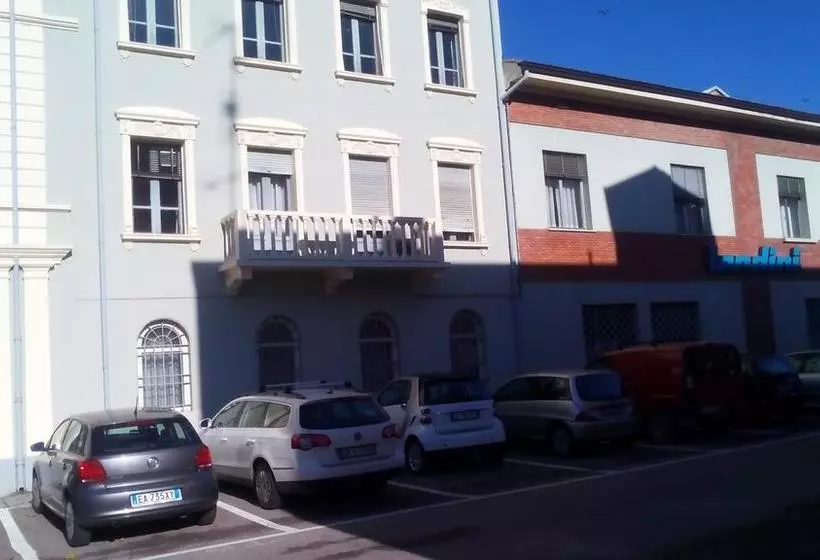 ホテル Albergo Soliani