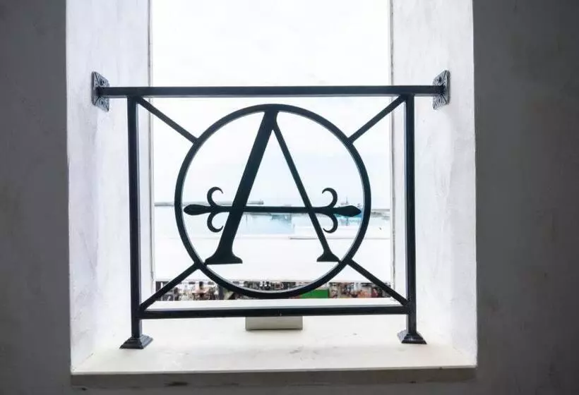 هتل Antik