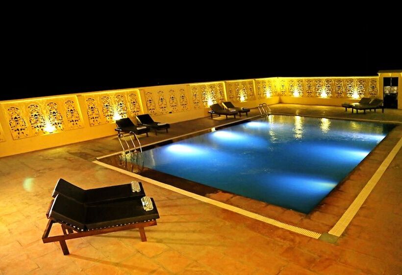 ホテル Atulya Niwas, Udaipur