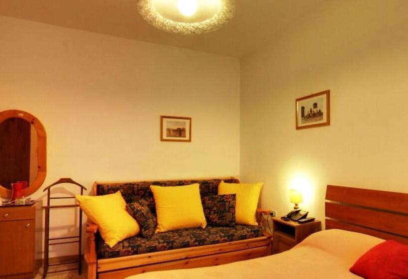 בית מלון כפרי Del Corso