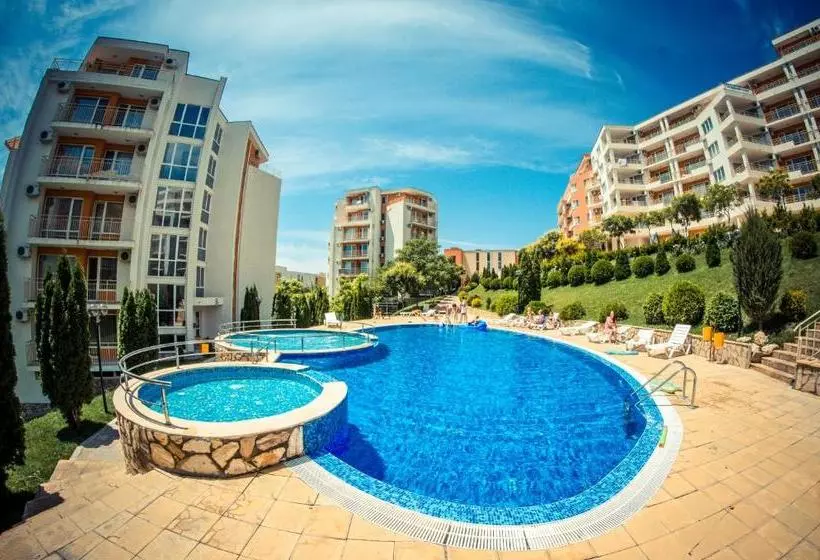 ホテル Crown Fort Club